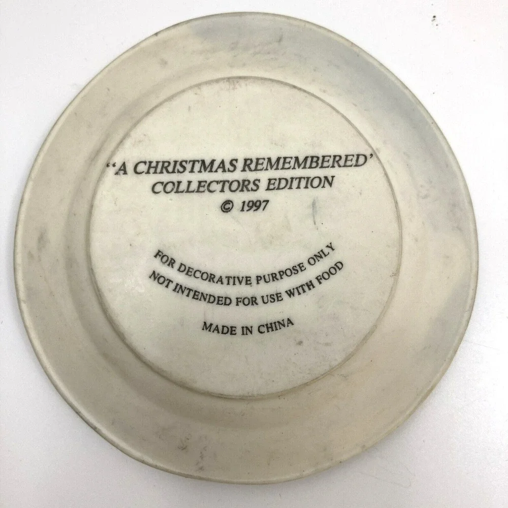 Vintage Christmas Decor Plate 